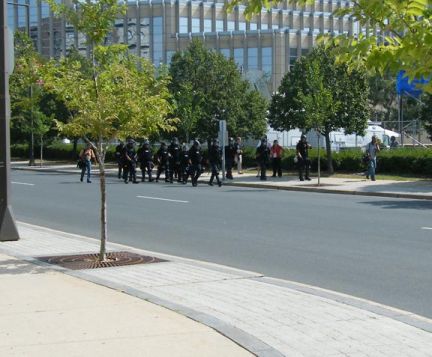 More riot police arrive at the 
RNC