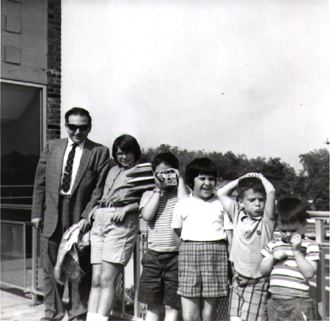 Romm 
family and cousins, Howard Johnson's in Holyoke MA