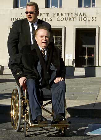 Larry Flynt arrives at U.S. District Court in Washington January 4, 2002. Photo by Win McNamee