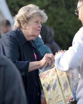 linda hope bob daughter december sells memorabilia garage late actor during some family toluca lake