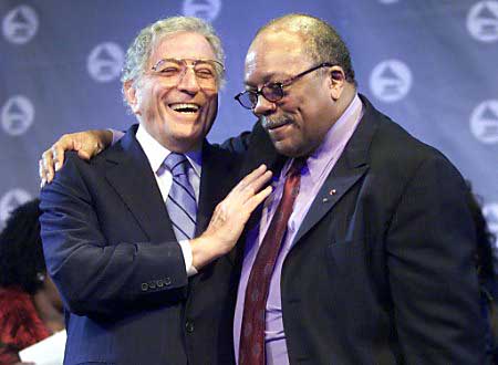 Tony Bennett (L) and Quincy Jones at a news conference announcing Grammy Award nominations-010402. Photo by Jeff Christensen